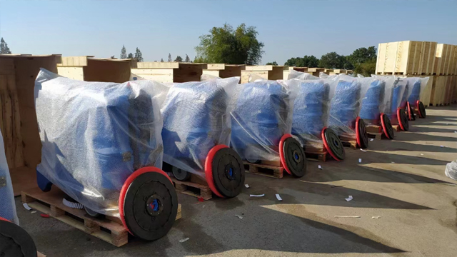 潔臣士洗地機，商場潔凈守護者